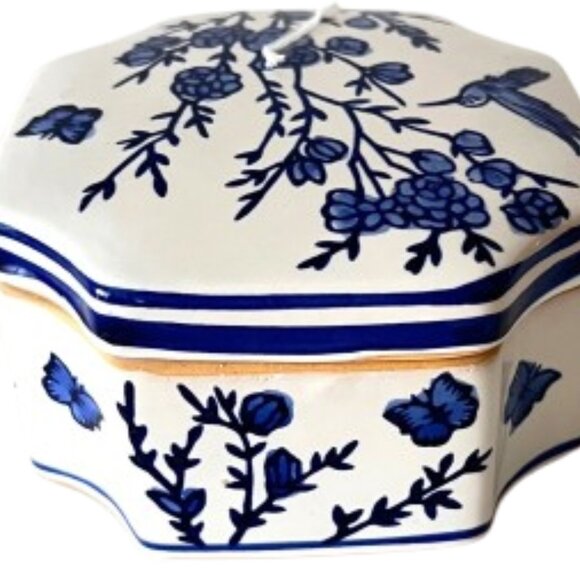 NEW Mikasa Chinoiserie Blue and White Porcelain Trinket Box- Large - Picture 7 of 15